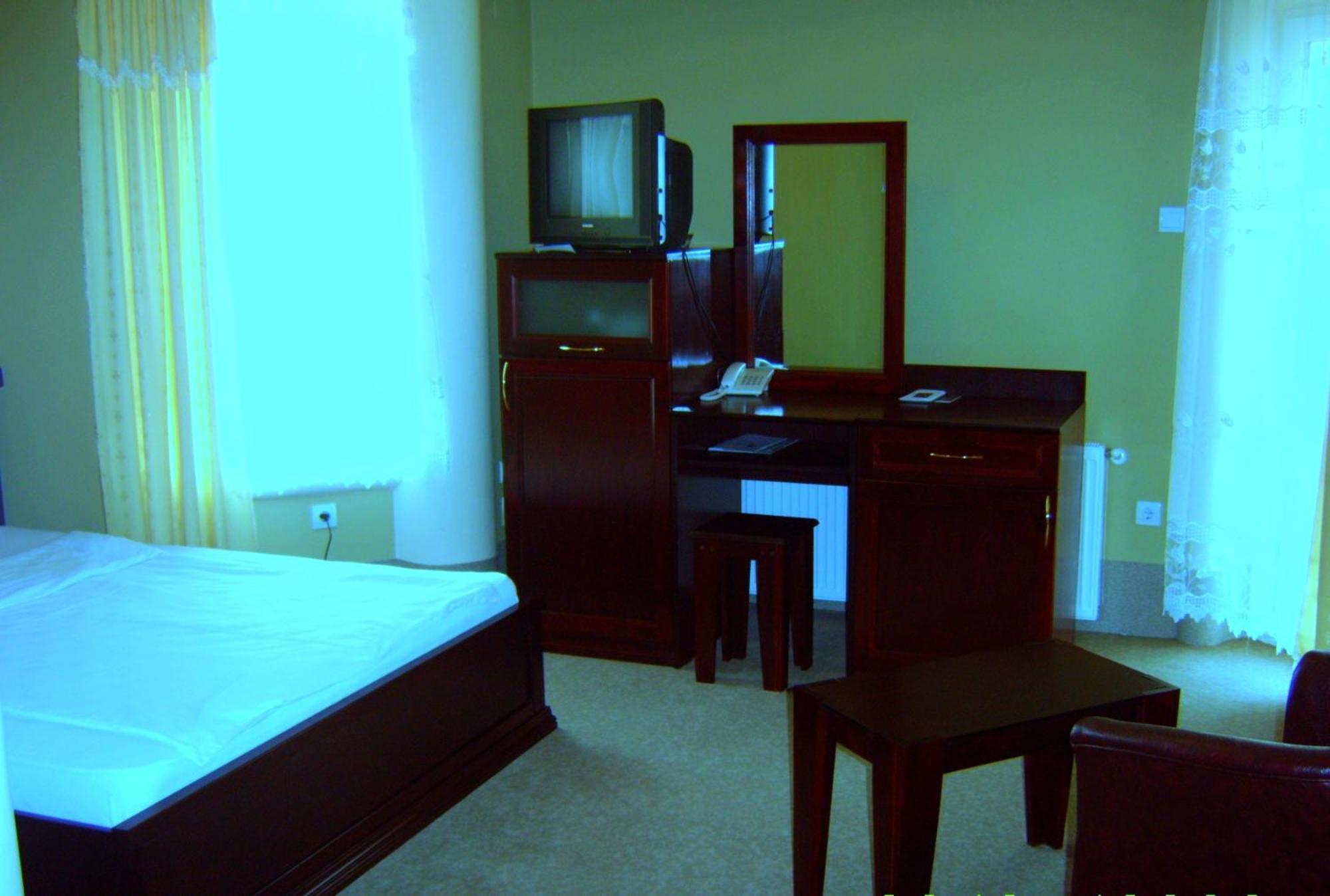 Hotel Vila Mitic Luxx Spa Centar Leskovac  Eksteriør bilde
