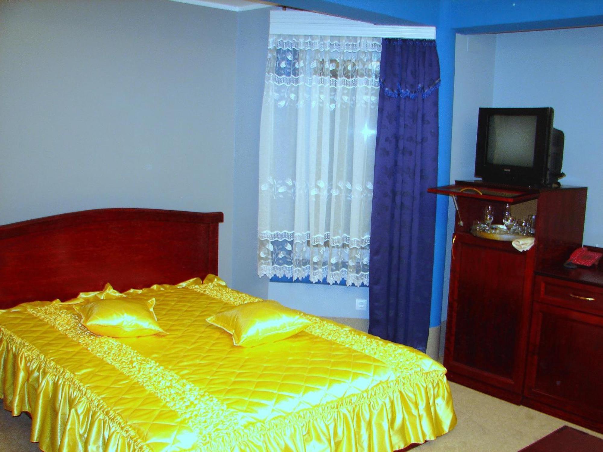 Hotel Vila Mitic Luxx Spa Centar Leskovac  Eksteriør bilde