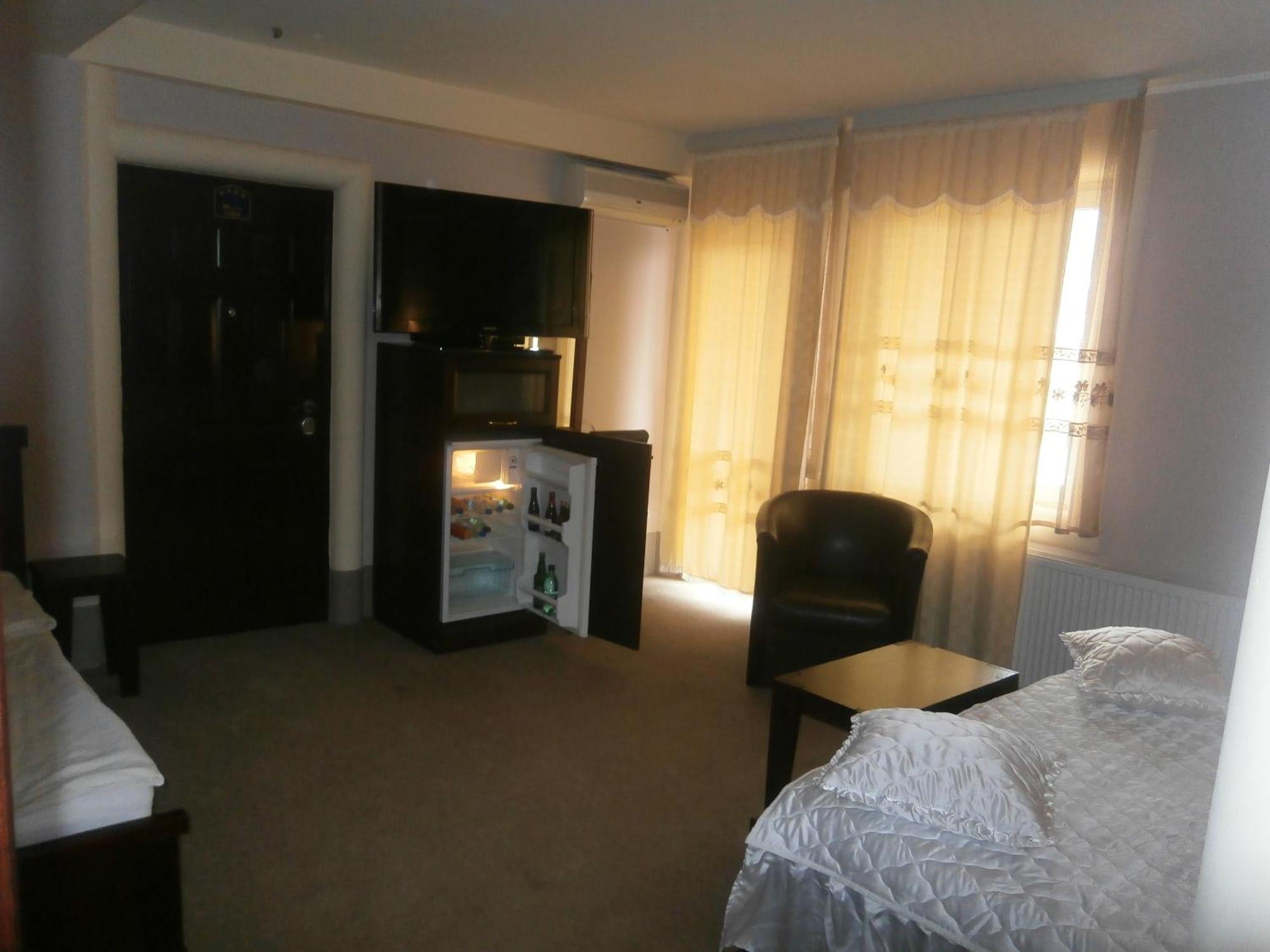 Hotel Vila Mitic Luxx Spa Centar Leskovac  Eksteriør bilde
