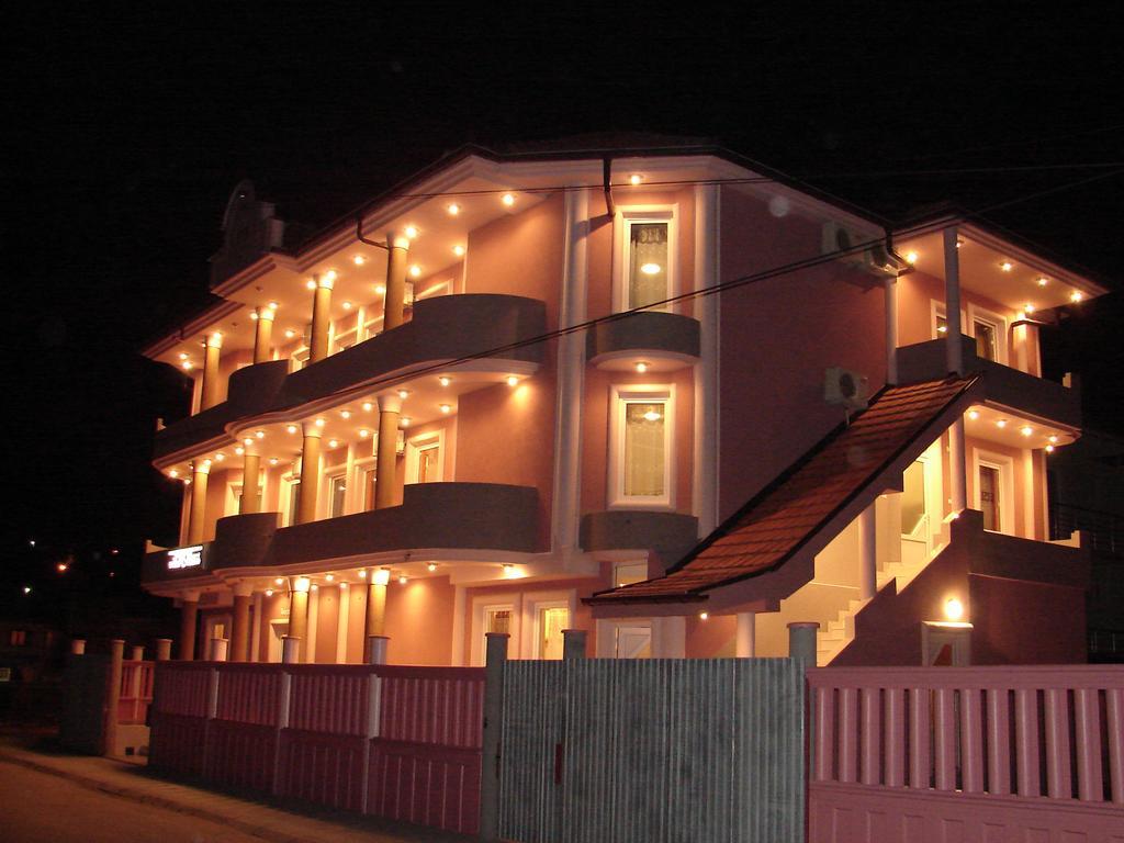 Hotel Vila Mitic Luxx Spa Centar Leskovac  Eksteriør bilde